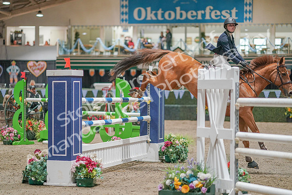 2019 - Oktoberfest II - Oct 26 - Amanda - 01725